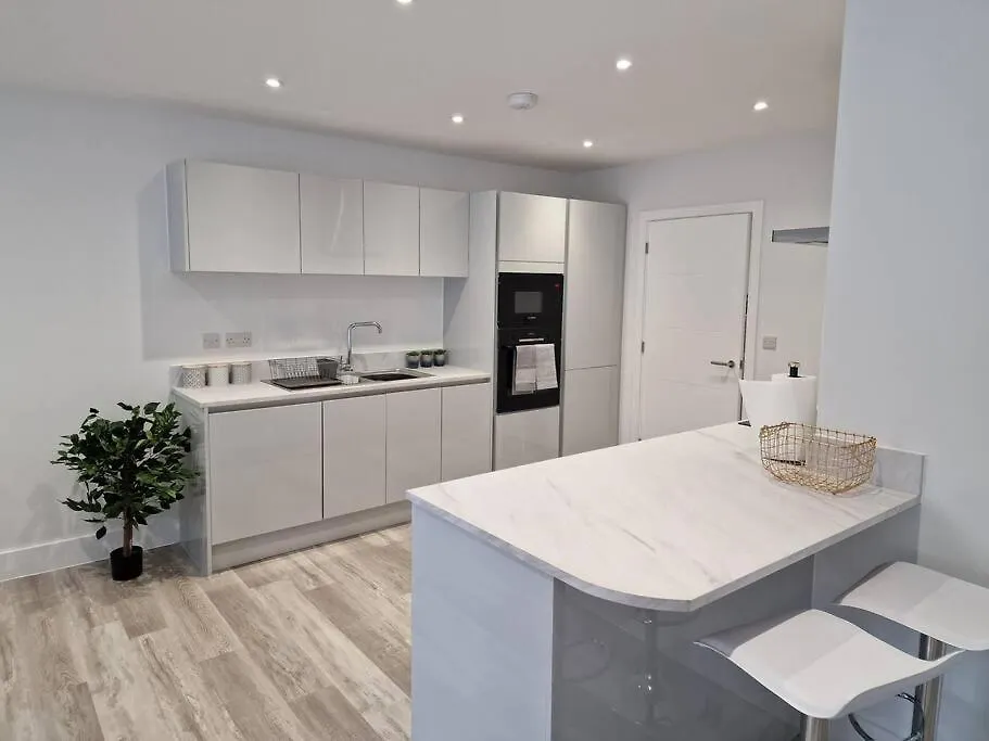 Holiday home Luxury 3 Bed House, Parking, Garden And 2 Office Desks 2 Villa Bournemouth United Kingdom